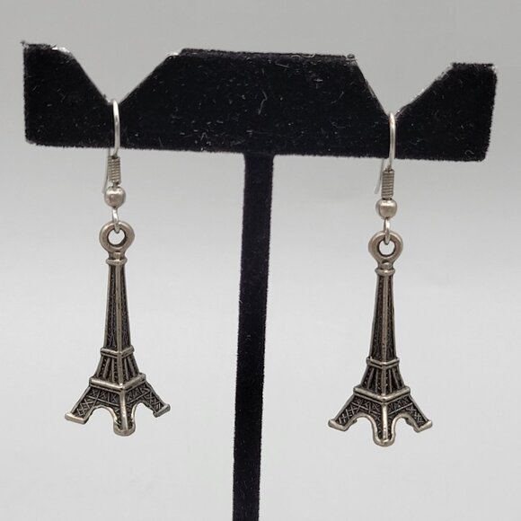 Eiffel Tower Dangle Earrings Silver Tone Lightweight French Style Jewelry - Picture 1 of 3